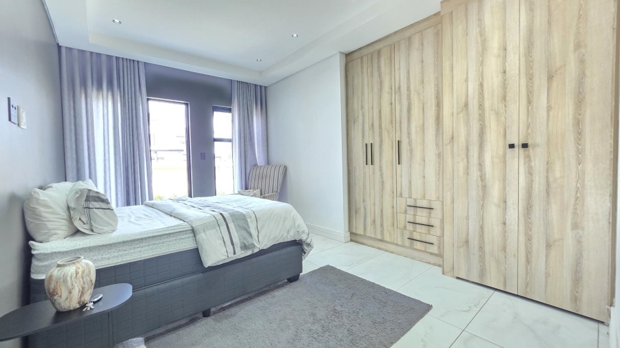 6 Bedroom Property for Sale in The Islands Estates North West